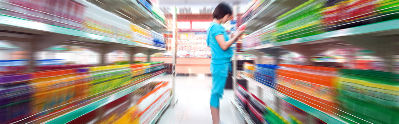 blurred-girl-shopper-slide